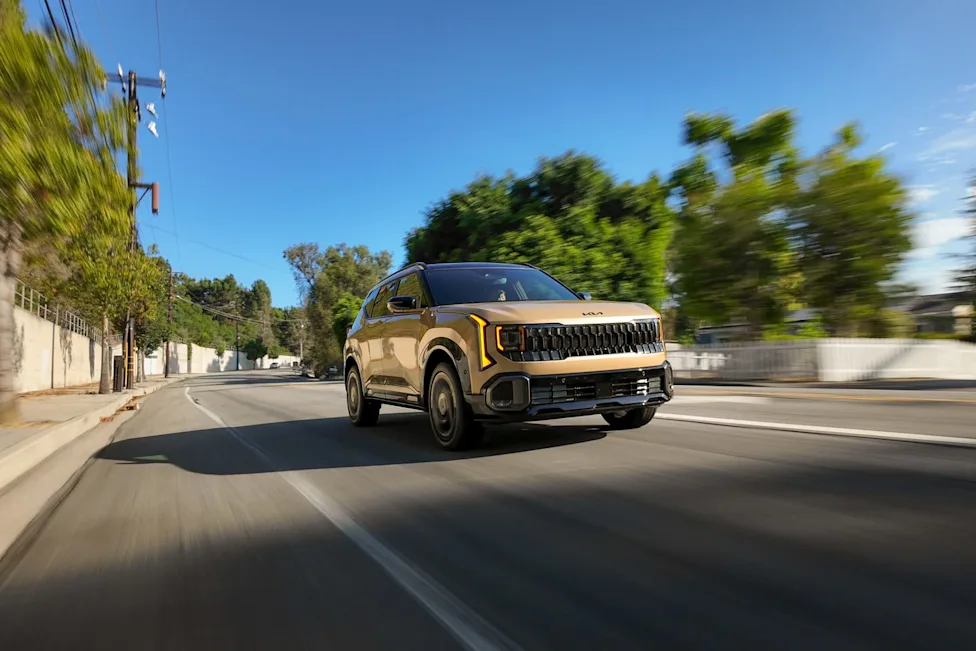 Exterior profile view of the redesigned 2027 Kia Seltos SUV