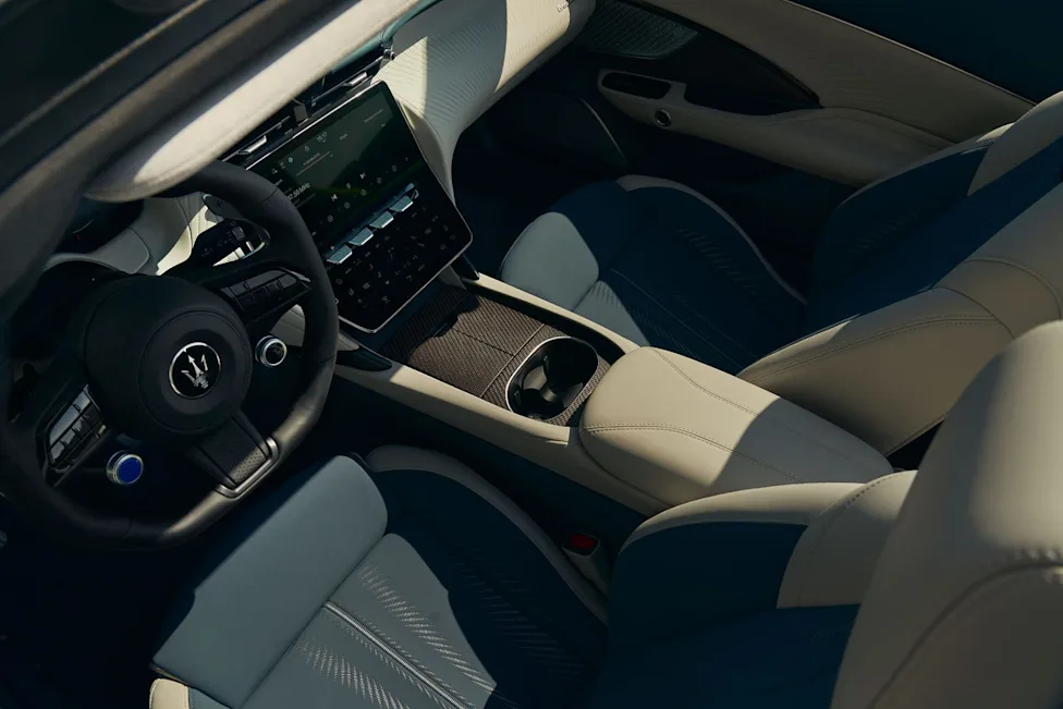 2027 Maserati GranCabrio Folgore interior luxury cabin view