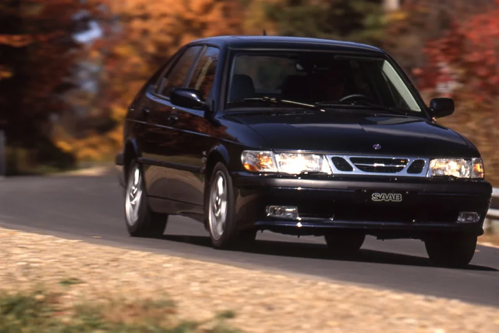 Side-by-side lineup of 2001 sports sedans featured in the comparison test photo gallery