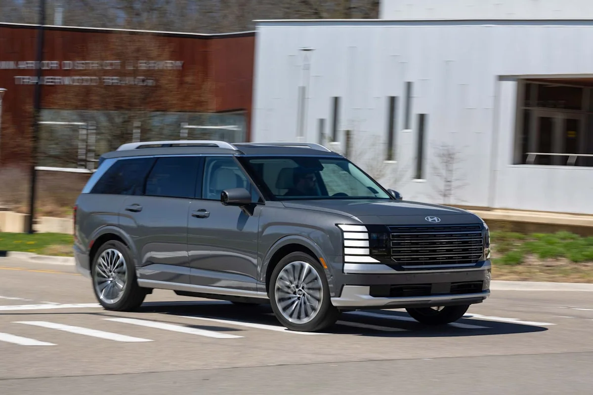 2026 Hyundai Palisade Hybrid Calligraphy trim undergoing long-term evaluation testing