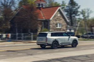The exterior profile of the new 2027 Kia Telluride SX Prestige Hybrid AWD SUV