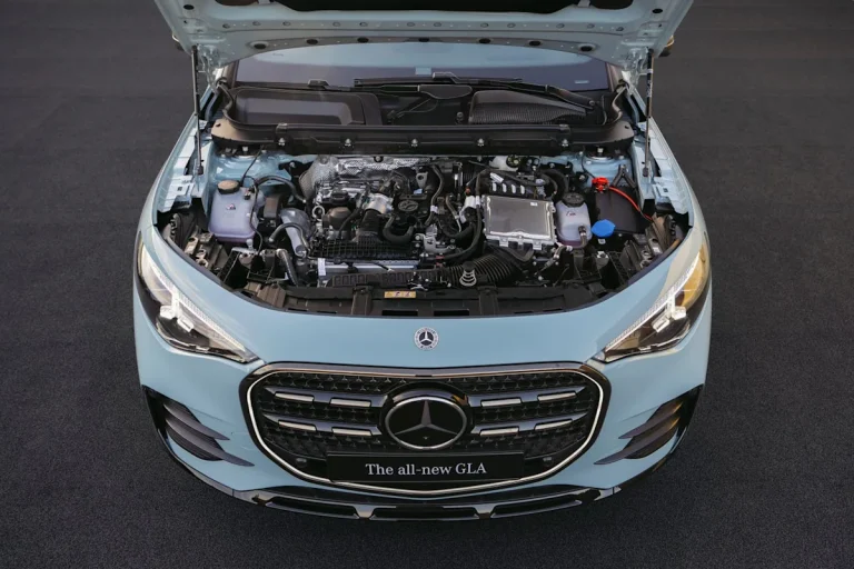 Redesigned 2028 Mercedes-Benz GLA-Class hybrid exterior front view