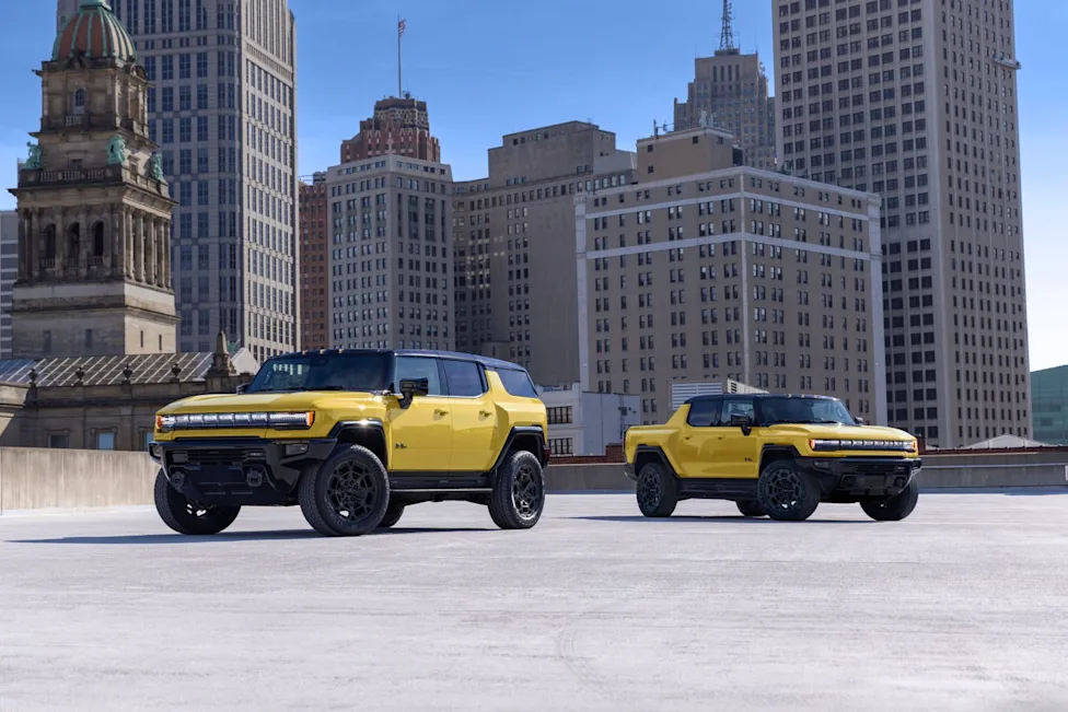 View Photos of the 2027 GMC Hummer EV Icon 25